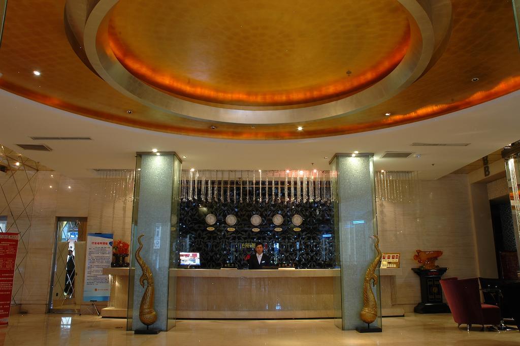 Harbin Yakelai Holiday Hotel Exterior foto